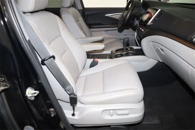 Thumbnail: 2016 Honda Pilot - 20