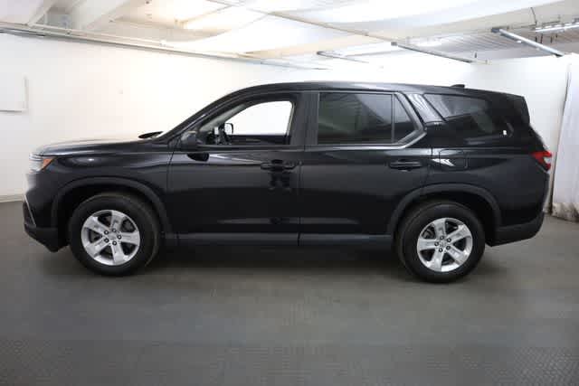 Thumbnail: 2023 Honda Pilot - 3