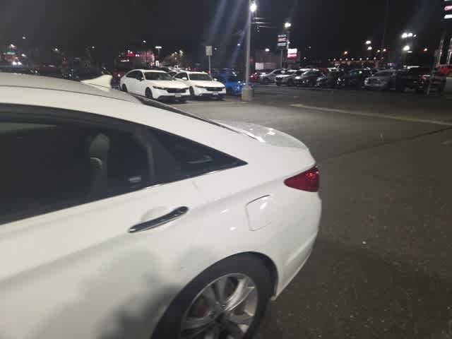 Thumbnail: 2011 Hyundai Sonata - 5