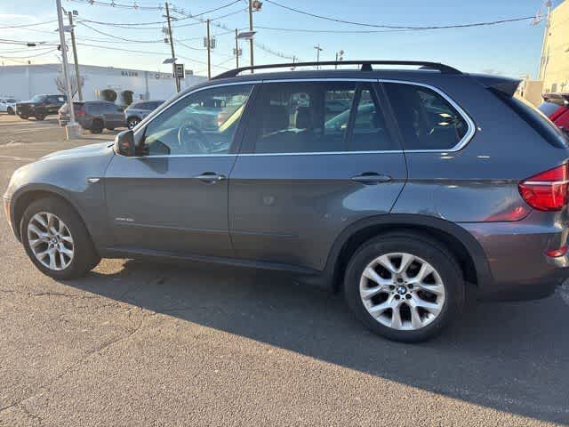 Thumbnail: 2013 BMW X5 - 24
