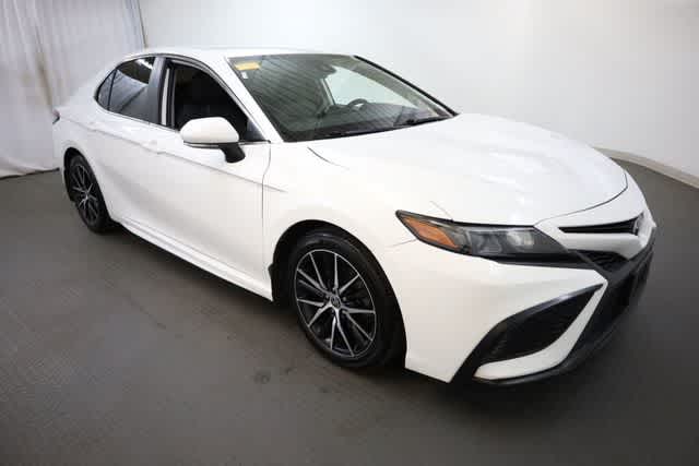 Thumbnail: 2022 Toyota Camry - 10