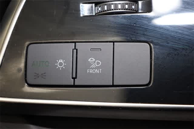 2022 Audi Q8 Premium 26
