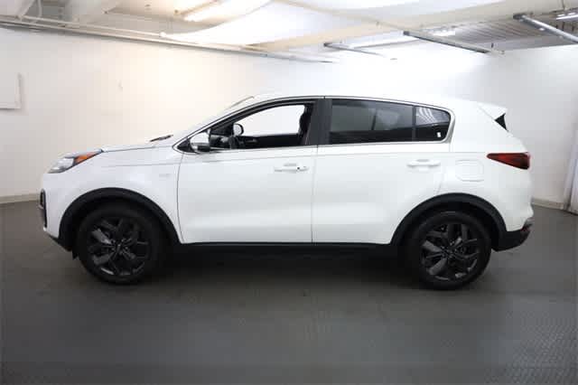 Thumbnail: 2022 Kia Sportage - 3