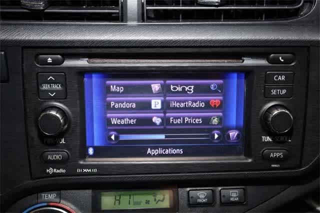 Thumbnail: 2014 Toyota Prius c - 27