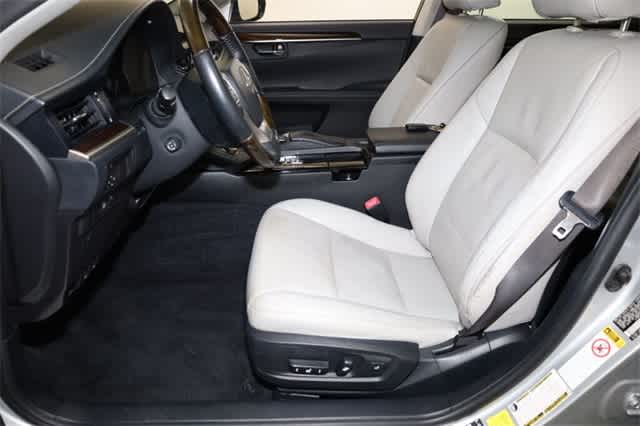 Thumbnail: 2014 Lexus ES - 15