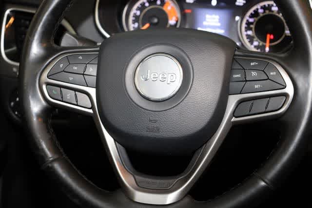 Thumbnail: 2020 Jeep Cherokee - 32