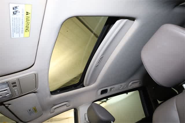 2015 Honda Odyssey EX-L 28
