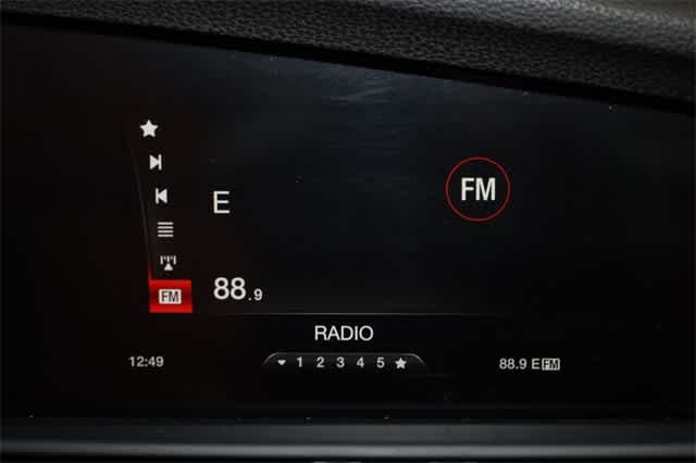 Thumbnail: 2019 Alfa Romeo Giulia - 27