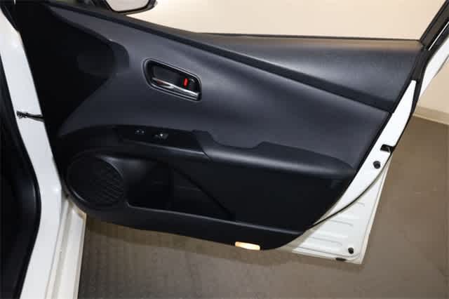 Thumbnail: 2016 Toyota Prius - 22