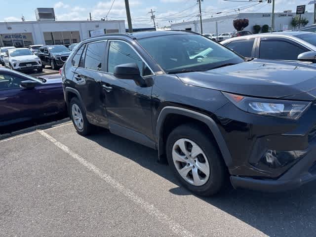 Thumbnail: 2020 Toyota RAV4 - 16