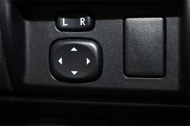 Thumbnail: 2016 Lexus ES - 26