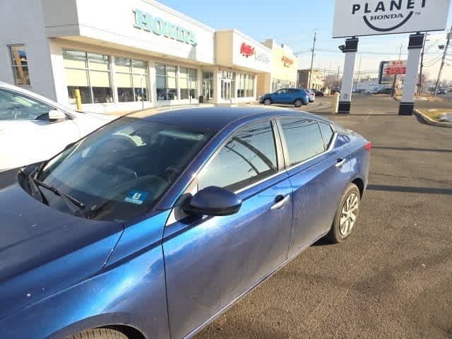 Thumbnail: 2020 Nissan Altima - 3