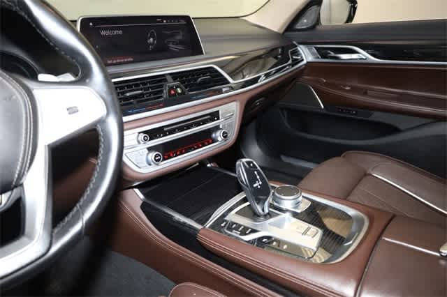 Thumbnail: 2020 BMW 7 Series - 23