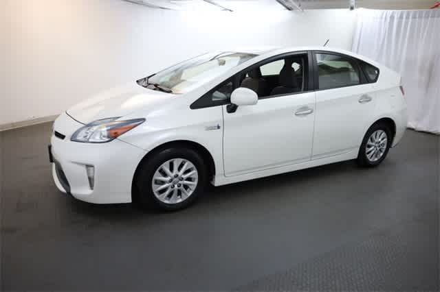 Thumbnail: 2013 Toyota Prius - 2