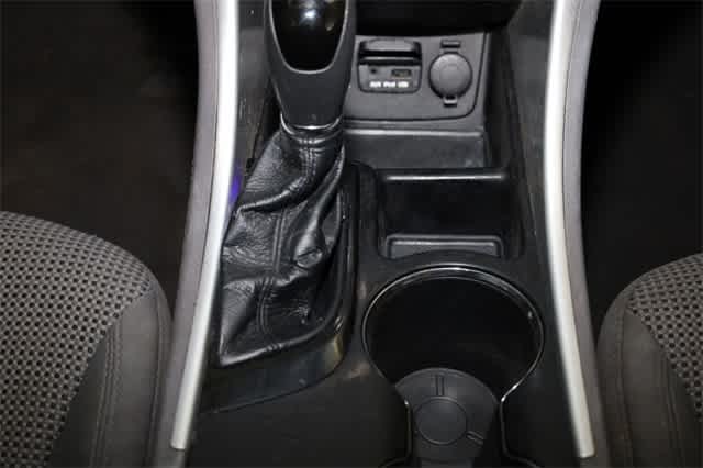 Thumbnail: 2011 Hyundai Sonata - 29