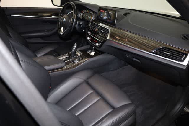 Thumbnail: 2018 BMW 5 Series - 37