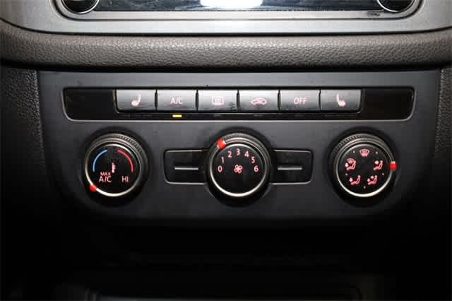 Thumbnail: 2016 Volkswagen Tiguan - 31