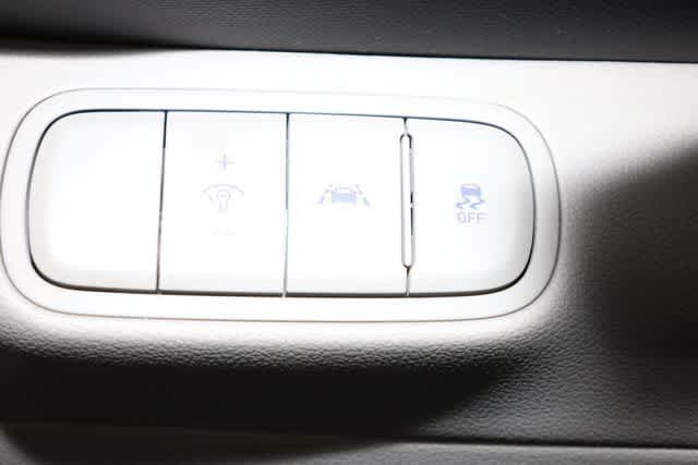 Thumbnail: 2022 Hyundai Venue - 19