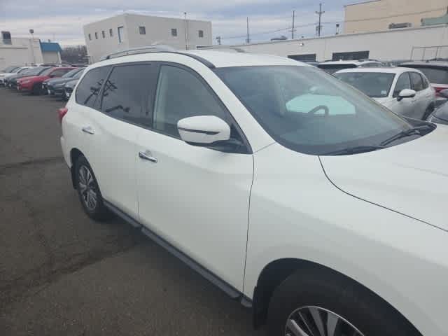 Thumbnail: 2020 Nissan Pathfinder - 19