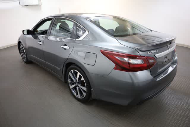 Thumbnail: 2017 Nissan Altima - 4