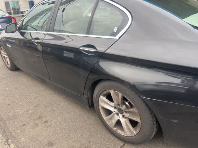 Thumbnail: 2011 BMW 5 Series - 9