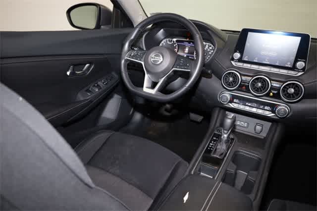 Thumbnail: 2020 Nissan Sentra - 16