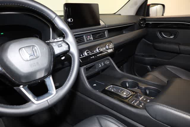 Thumbnail: 2023 Honda Pilot - 16