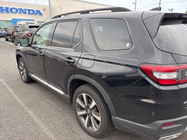 Thumbnail: 2023 Honda Pilot - 10