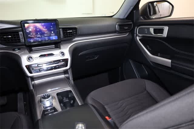 Thumbnail: 2021 Ford Explorer - 18