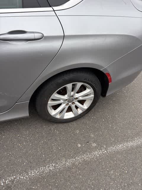 Thumbnail: 2016 Chrysler 200 - 22