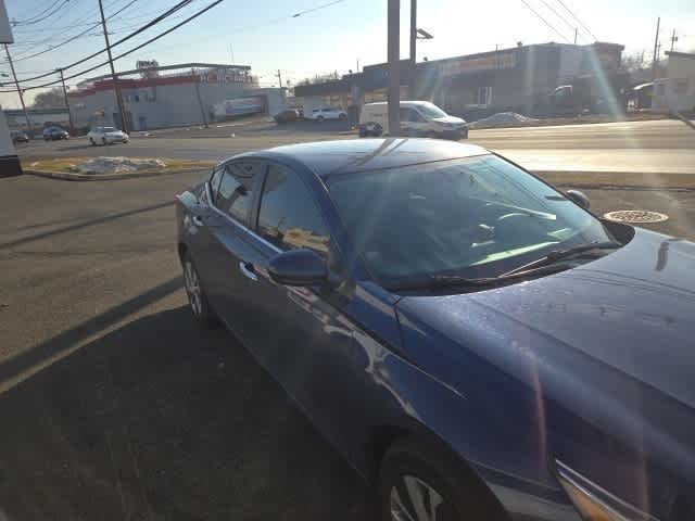 Thumbnail: 2020 Nissan Altima - 18