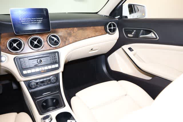 Thumbnail: 2020 Mercedes-Benz GLA - 24