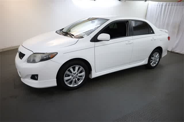 Thumbnail: 2010 Toyota Corolla - 2