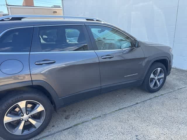 Thumbnail: 2019 Jeep Cherokee - 13