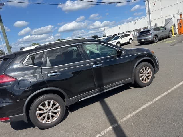 Thumbnail: 2017 Nissan Rogue - 15