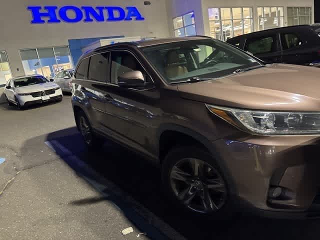 Thumbnail: 2017 Toyota Highlander - 17