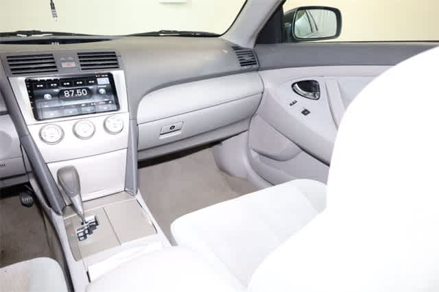 Thumbnail: 2011 Toyota Camry - 18