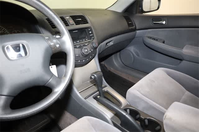 Thumbnail: 2004 Honda Accord - 23
