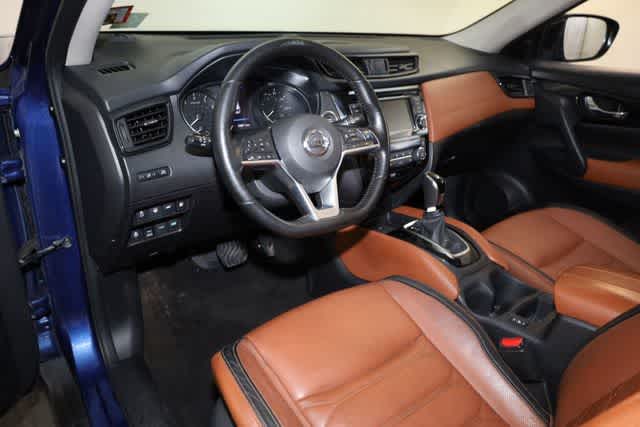 Thumbnail: 2018 Nissan Rogue - 14