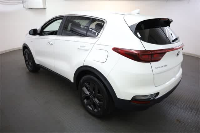 Thumbnail: 2022 Kia Sportage - 4
