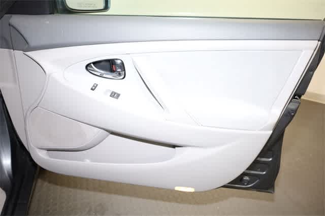 Thumbnail: 2011 Toyota Camry - 22