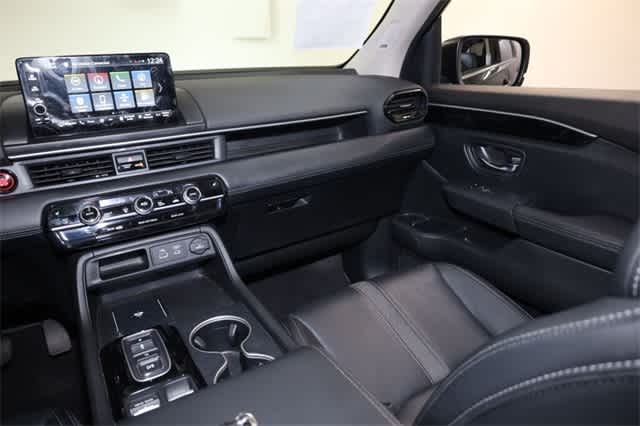 Thumbnail: 2024 Honda Pilot - 18