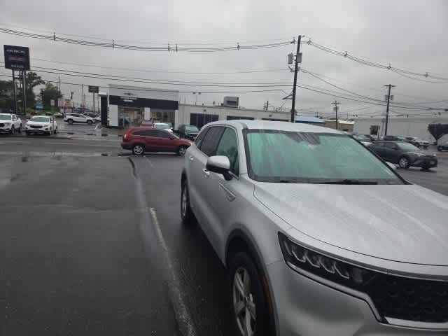 Thumbnail: 2021 Kia Sorento - 18