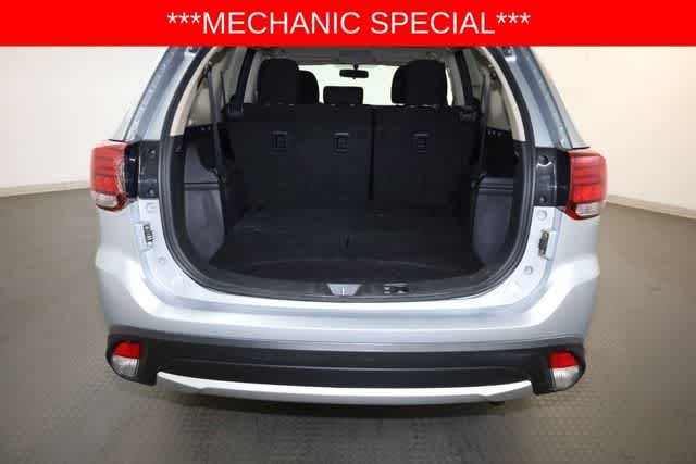 Thumbnail: 2016 Mitsubishi Outlander - 30