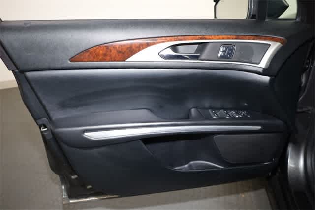 Thumbnail: 2016 Lincoln MKZ - 13