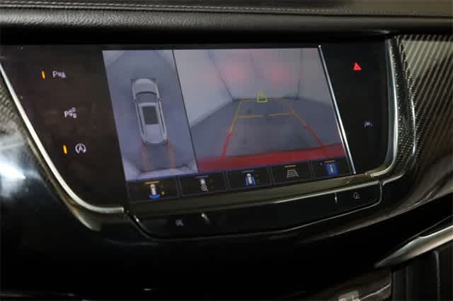 Thumbnail: 2022 Cadillac XT6 - 24