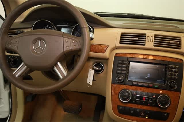 Thumbnail: 2008 Mercedes-Benz R-Class - 26