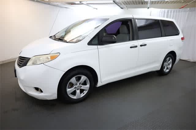 Thumbnail: 2011 Toyota Sienna - 2