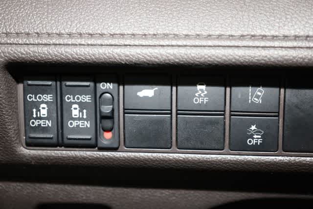 Thumbnail: 2018 Honda Odyssey - 19