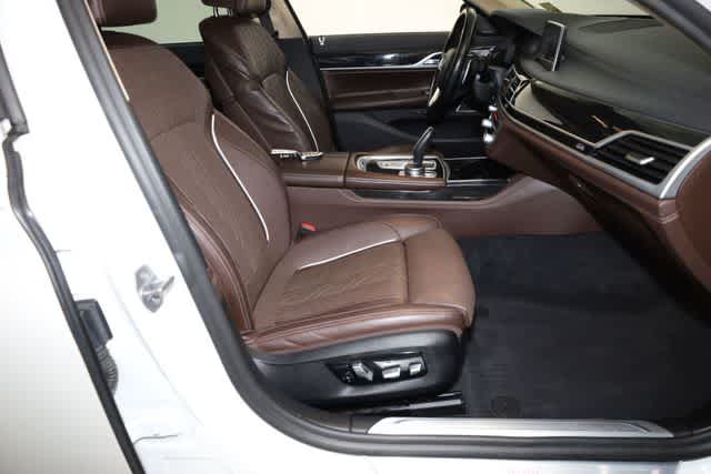 Thumbnail: 2020 BMW 7 Series - 20